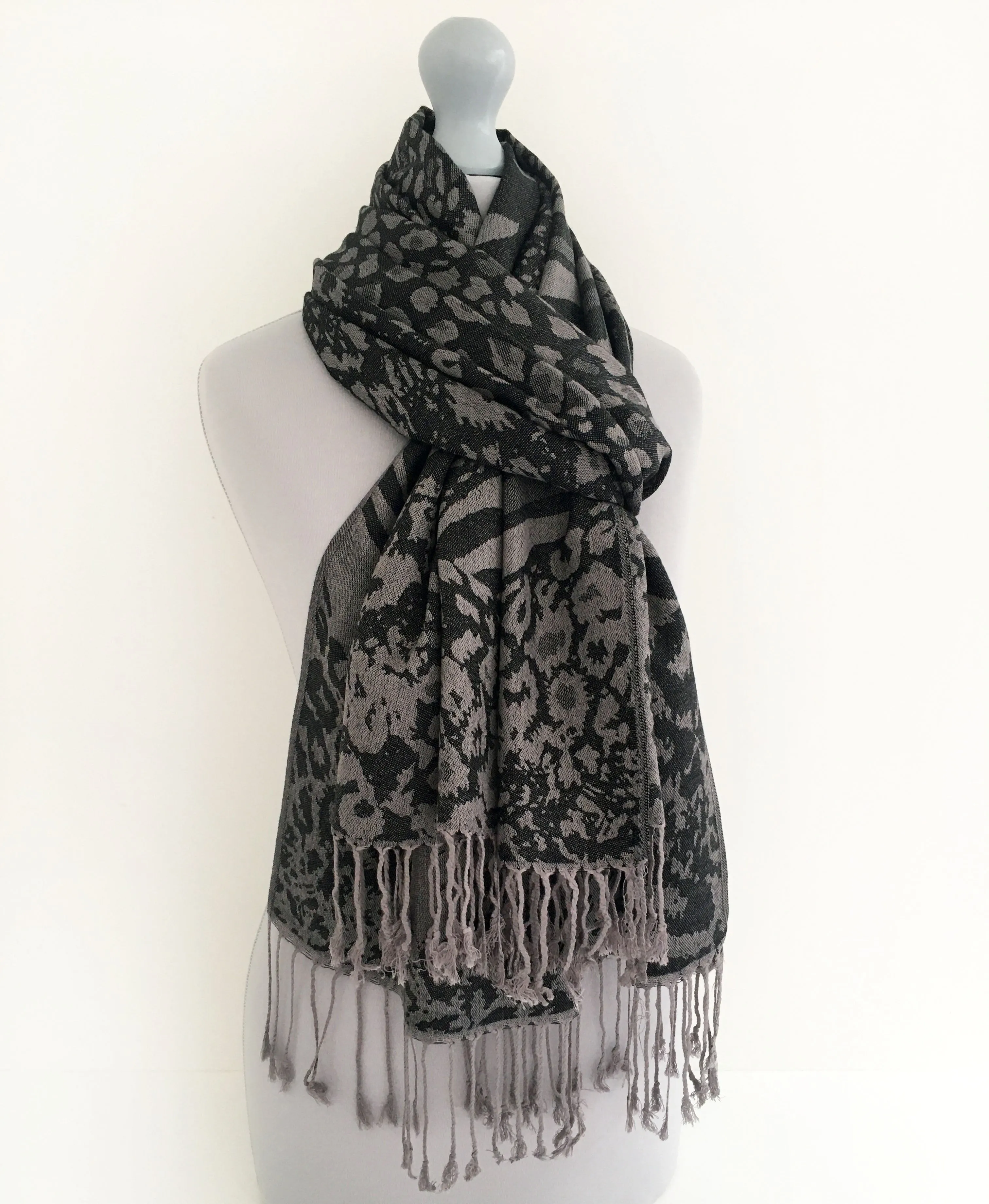 BLACK LARGE LEOPARD PRINT REVERSIBLE PASHMINA SHAWL SCARF