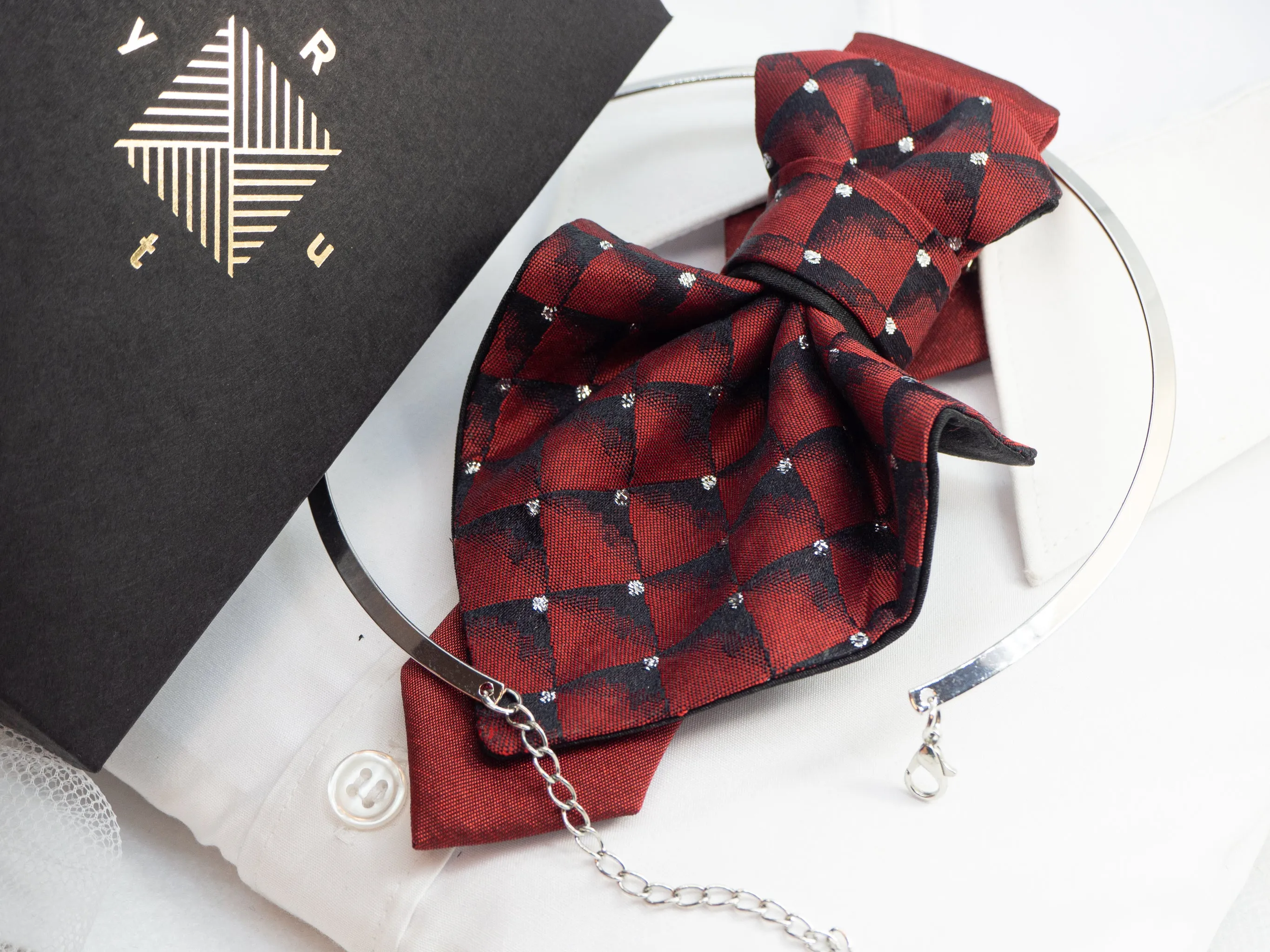 ELEGANT WOMEN' BOW TIE "BURGUNDY DIAMOND"