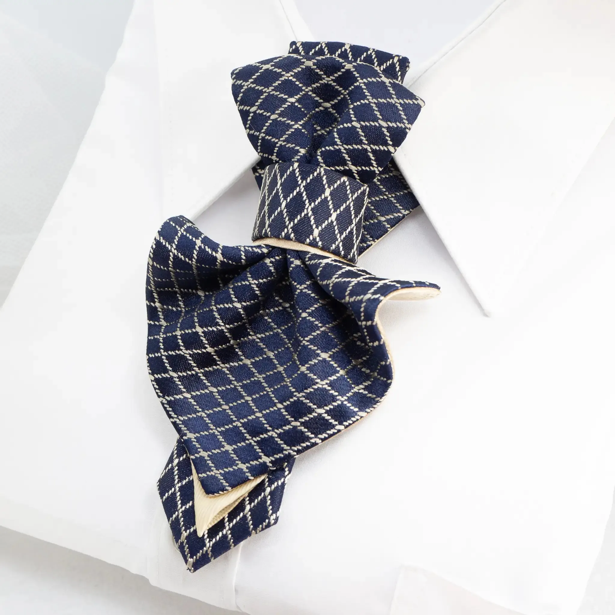 FEMALE BOW TIE "BLUE GOTHIC"