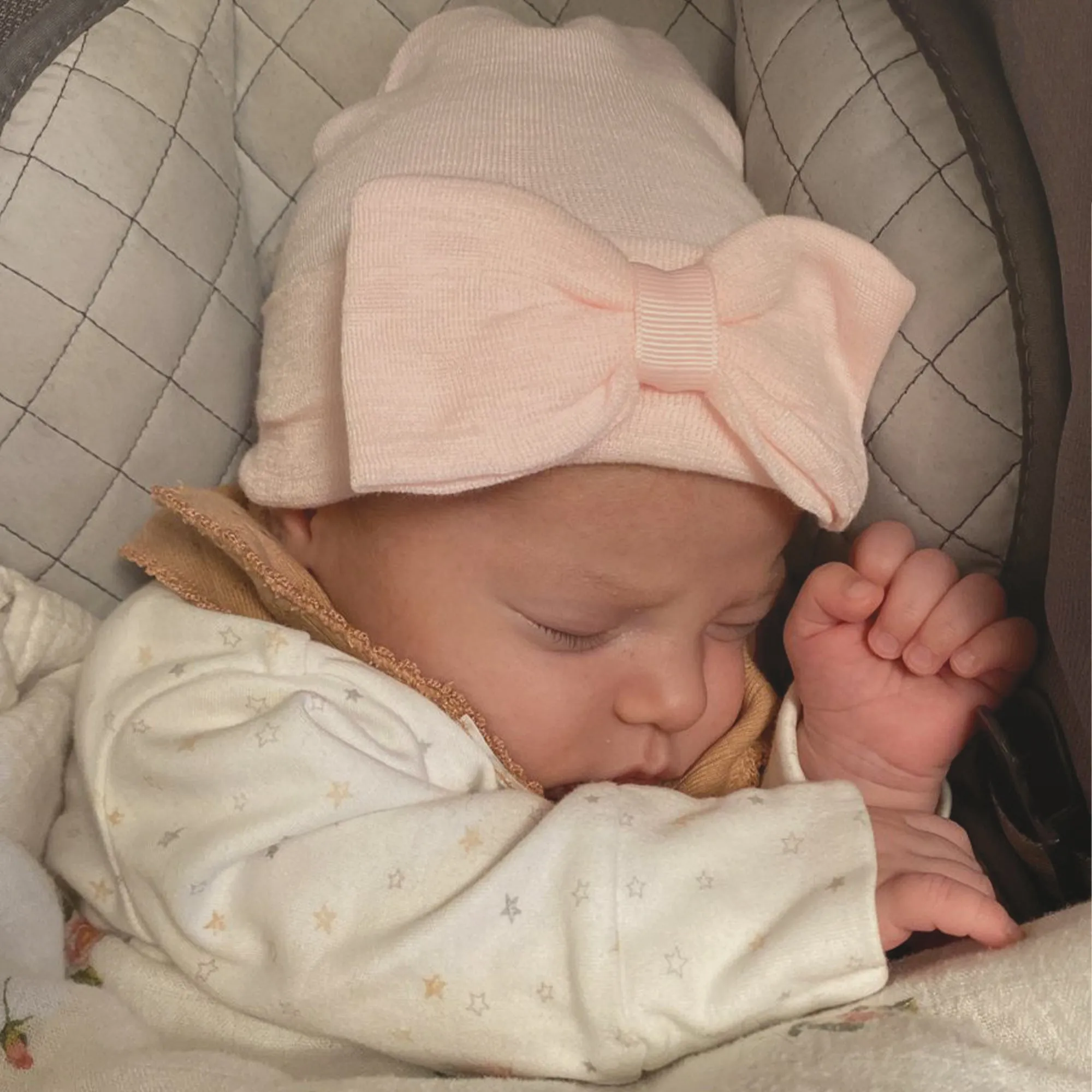 Kidcentral - Newborn Baby Knitted Hat