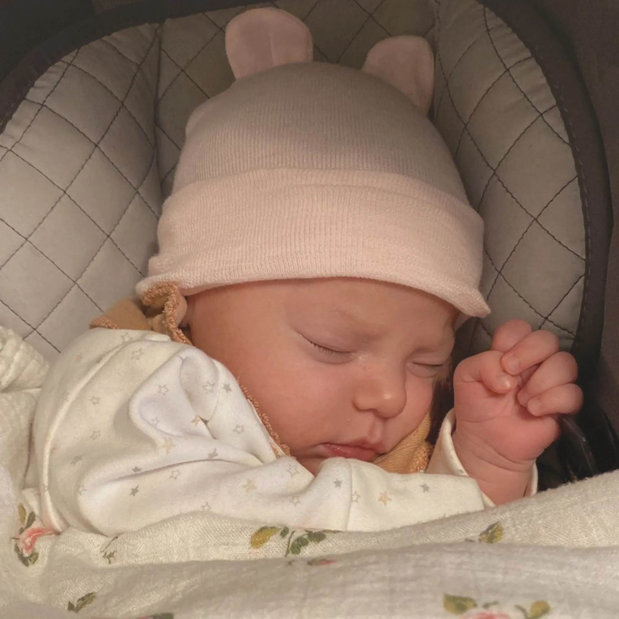 Kidcentral - Newborn Baby Knitted Hat