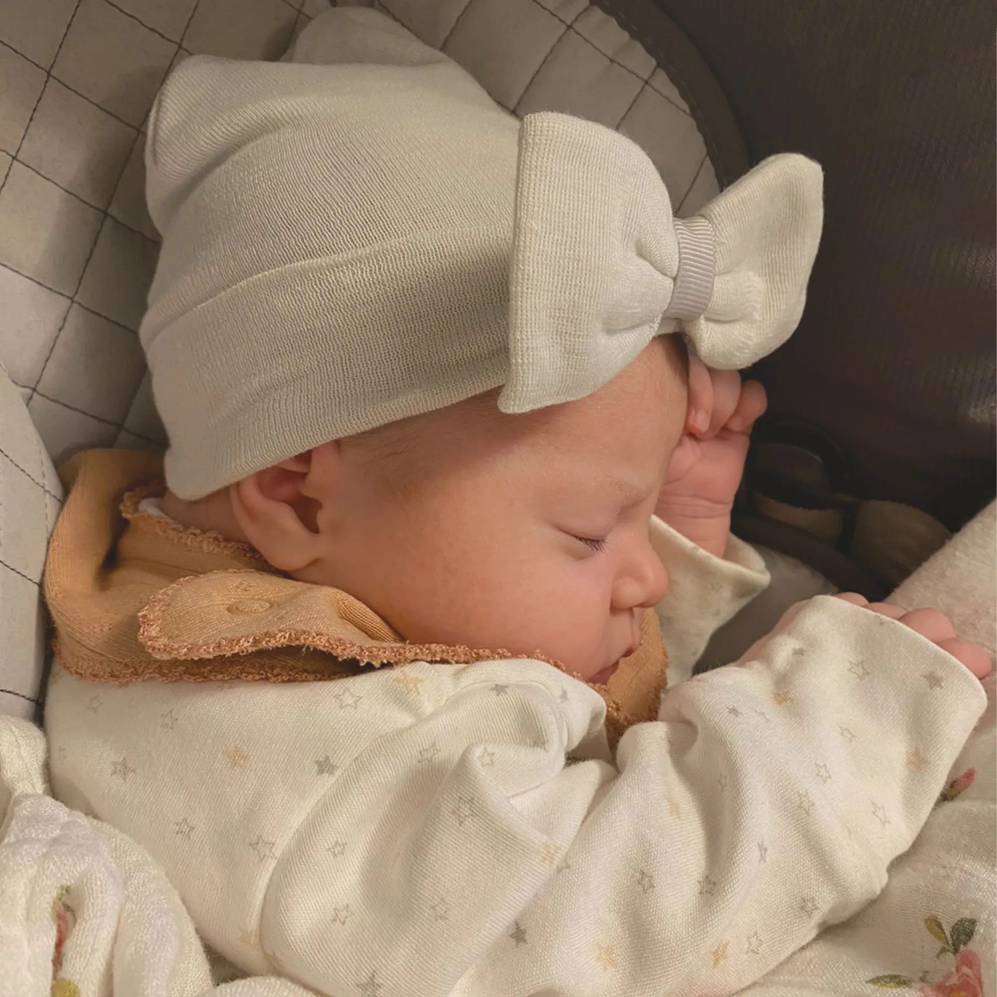 Kidcentral - Newborn Baby Knitted Hat