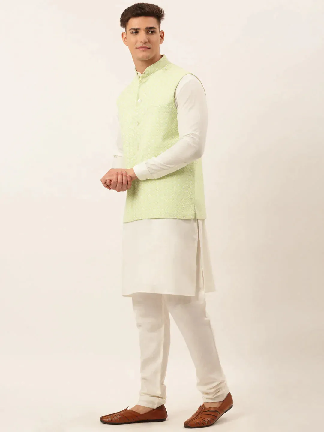 Men White Cotton Blend Kurta With Pyjamas & Green Embroidered Nehru Jacket