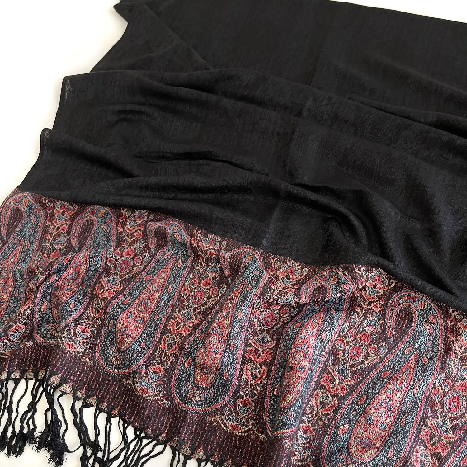 PAISLEY PRINT BLACK LIGHTWEIGHT PASHMINA SHAWL SCARF