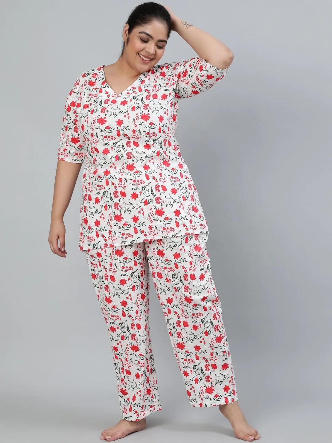 Plus Size Women Off-White Floral Printed Night Suit With Half Sleeves